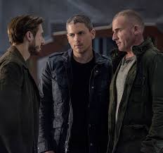 Legends Of Tomorrow 1x03 Rip Hunter Captain Cold Heat Wave Dc Legends Of Tomorrow Wentworth Miller Dominic Purcell