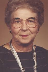 Annie Meade's Instagram, Twitter & Facebook