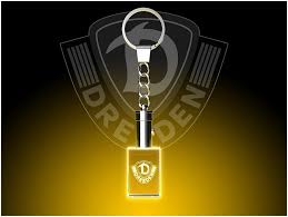 Bundesliga) check team statistics, table position, top players, top scorers, standings and schedule for team. Glasfoto Com Dekofigur Dynamo Dresden Fanartikel Kristallglas Mit Innengravur Als Geschenk Fur Jeden Anlass Online Kaufen Otto