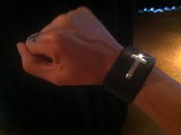 Gifted with 5 feet and 11 inches in height (182 cm), zak bagans owns a reported $5 million in net worth. Zak Bagans On Twitter Rockin This Luxurylaces Band You Guys Rock Paranormalcertified Jniel8 Http T Co O2ic6nzs