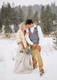 How To Have An Outdoor Winter Wedding Ceremony Winter Wedding Ceremonies Outdoor Winter Wedding Snow Wedding