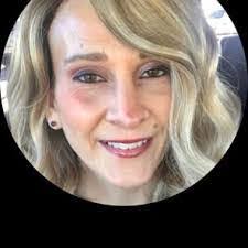 Lisa Degroot's Instagram, Twitter & Facebook