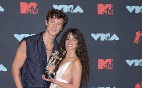 Los universales — señorita 04:01. Shawn Mendes Camila Cabello Beweisen Dass Sie Kussen Konnen