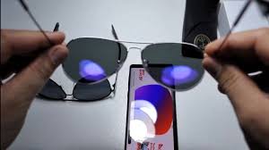 Toshiba ar putea scoate pe piata, pana la sfarsitul anului, un televizor 3d care nu necesita ochelari speciali. Test Polarizare Lentile Ochelari Sunt Ochelarii Polarizati V A Pacalit Cineva Sau Nu Youtube
