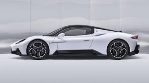 מזראטי רוצה להיות פרארי ו(תיאורטית) זה אפילו קצת מצליח לה