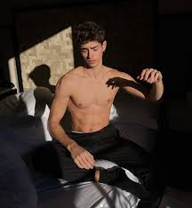 #elite #manu rios #aron piper #omar ayuso #ander munoz #omar shanaa #patrick blanco commerford #boys #men #mine #tv #actors #photoshoot #gay #netflix … manurios. Las Fotos Mas Sexys De Pol Granch Y Manu Rios Los Nuevos Guaperas De Elite 4 Shangayshangay