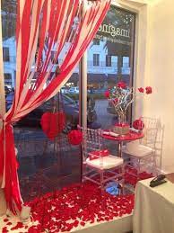 Lovely Valentine Window Decoration Ideas29 In 2020 Diy Christmas Window Displays Diy Christmas Window Valentines Window Display
