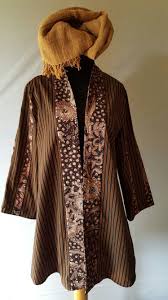 Gamis batik kombinasi berbagai motif seperti pada batik tambal nyatanya bisa memadukan corak lama dan modern. Model Gamis Batik Lurik Desain Blus Pakaian Kerja Inspirasi Mode