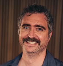 Multiple bushfire warnings in place across southern Queensland and northern  NSW with more homes lost