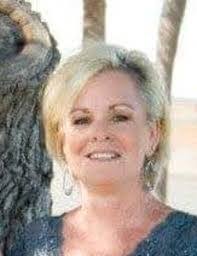 Roberta Ann's Instagram, Twitter & Facebook