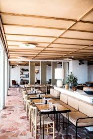 Hotel Les Roches Rouges A Saint Raphael Par Le Duo D Architectes Festen Restaurant Interior Design Hotels Design Restaurant Interior