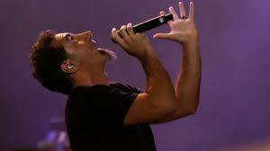 Rock In Rio 2015 System Of A Down Esbanja Folego E Corre Para Tocar Metralhadora De Sucessos Rolling Stone