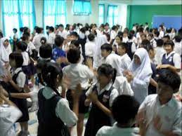 Kwong was born in 1938 and was educated at the wah yan college, kowloon. Sjk C Kwong Hon 11 5 2010 Wmv Youtube