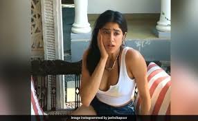 Listen to janhvi kapoor latest movie songs. When Kajra Re Got A Janhvi Kapoor Twist