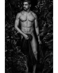 Cauã Reymond aparece totalmente nu, e web vai à loucura: Misericórdia