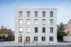 Jede große marke hat einen eindeutigen kern. Bildergalerie Zu Stadthaus Von Goetz Castorph In Starnberg Bankgeschafte Am Knotenpunkt Architektur Und Architekten News Meldungen Nachrichten Baunetz De