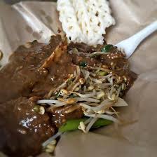 Kalau ditanya apa makanan khas kota surabaya, pasti yang disebutkan pertama kali adalah. Rujak Cingur Delta Surabaya Restaurant Reviews Photos Phone Number Tripadvisor