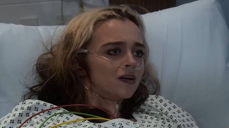 ITV Coronation Street fans spot Nina blunder after horror fall before  praising positive move - Manchester Evening News