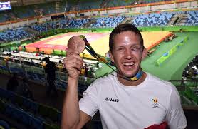 This is a list of notable belgian people who either: Als Topsporters Hun Vreugde Of Verdriet Verdrinken De Standaard Mobile