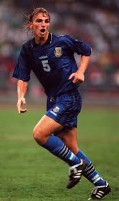 He plays for leicester city and the argentinian national team. Esteban Cambiasso Argentina Esteban Cambiasso Argentina Photo