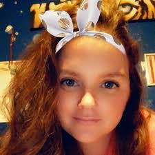 Candice Mcguire's Instagram, Twitter & Facebook