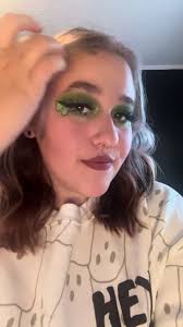 Viewer beware, you’re in for a scare. BUM BUM BUM BUM BUM. #goosebumps  #halloween #halloweenlook #makeup #colourpopcosmetics #wetnwildmakeup  #wetnwildscoobydoocollection #meltcosmetics ...