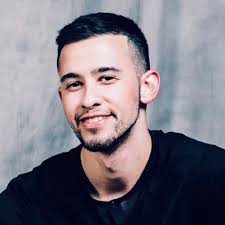 Victor Lopez (@vic_lo)