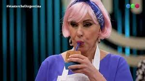 Está en casa, lo juro por dios. Georgina Barbarossa Explico Por Que Usa Pelucas En Masterchef Celebrity
