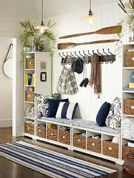 Deco Entree En 8 Idees Pour Trouver Son Style Casier Rangement Deco Entree Maison Deco Maison