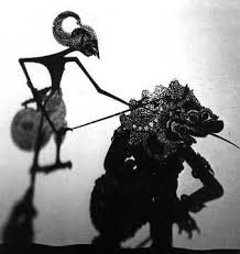 Hal in bisa disadari dari sinar lampu yang tidak cerah. Pin Di Wayang Kulit