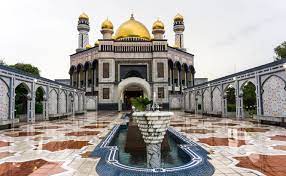They are the heart and soul of brunei. 1 Tag In Brunei Bandar Seri Begawan Ausflug In Die Mangrovenwalder Esther S Travel Guide