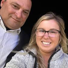 What are creative ways to gift a cruise to kids as a Christmas present?