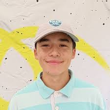 Victor Bass's Instagram, Twitter & Facebook