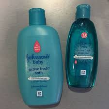 Beranda / johnsons baby blue bath 100ml. Johnson Baby Shampoo Bath Babies Kids Others On Carousell