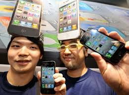 Apple bở hơi tai trước “cơn khát” iPhone 4