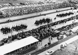 We did not find results for: Caracas Desfile Militar En El Recien Inaugurado Paseo Los Proceres