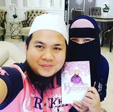 99,405 likes · 522 talking about this. Adik Tidur Tepi Bangunan Dan Tersentuh Netizen Ustaz Ebit Lew Suap Makanan Guna Tangan Pada Anak Jalanan
