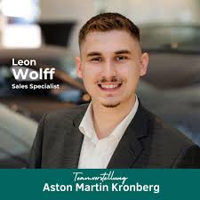 Wir stellen euch unser Team in Kronberg vor. Leon Wolff ist Sales  Specialist und Teil des dreiköpfigen Verkaufsteams. Von 2017 bis 2020 hat Leon  Wolff seine Ausbildung zum Automobilkaufmann bei B&K in