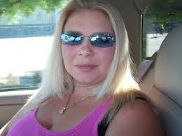 Amy Botsford's Instagram, Twitter & Facebook