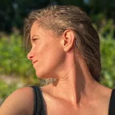 Mandy Connell's Instagram, Twitter & Facebook