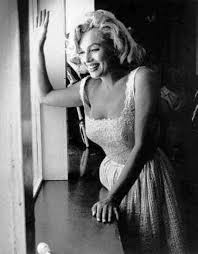 Marilyn Monroe At The Opening Of The Time Life Building Summer 1957 Marilynmonroe Vintage Oldholly Marilyn Monroe Celebrity Gallery Marilyn Monroe Photos