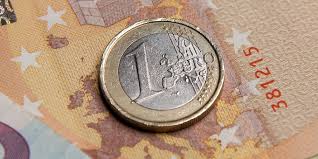 La face de ces nouvelles pièces de 10 euros en argent représente des sites géographiques, historiques ou des monuments emblématiques de chaque région. Ces Pieces De 1 Euro Peuvent Valoir Beaucoup D Argent Cosmopolitan Fr