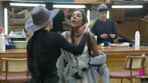A Fazenda 17: Barraco Explosivo! Rayane Figliuzzi Expulsa Após Agressão? - Imagen principal del artículo