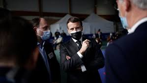 Emmanuel macron annonce un allègement du confinement à partir de samedi prochain le chef de l'etat a décidé d'alléger le confinement dès le samedi 28 novembre au matin. Covid 19 Emmanuel Macron Annonce L Acceleration De La Vaccination Lindependant Fr