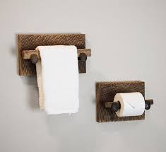 Nicholas hare architekten llp, 2012. Barn Wood Toilet Paper Holder Rustic Toilet Paper Hanger With Etsy Toilettenpapierhalterung Rustikale Toilettenpapierhalter Diy Holz