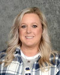 Deanne Meyer's Instagram, Twitter & Facebook