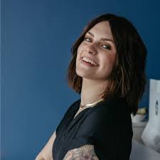 Alex Pentecost's Instagram, Twitter & Facebook