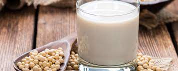 Il se substitue donc facilement et de plus en plus couramment. Lait De Soja Soya 40 Vertus Et Bienfaits Prouves Blog Alwosta Bienfaits Et Remedes