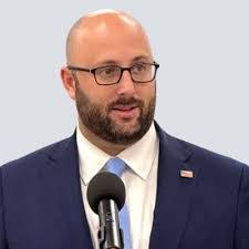 Matt Stinson's Instagram, Twitter & Facebook