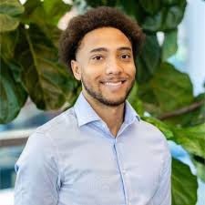 It was bittersweet today at the office. Citi's Sophomore Leadership and  Junior Analyst Programs came to an end. Together with Daniel Noone I had  the honor of managing 24 sophomore analysts over